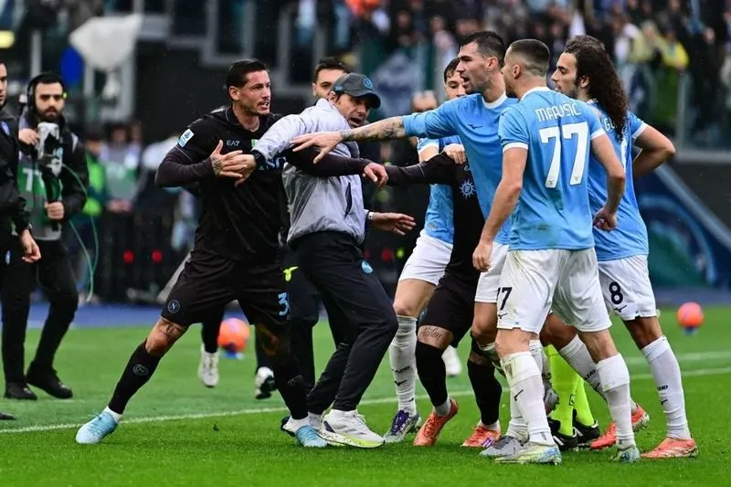 Analiza rankingów Napoli i Hellas Verona: kto dominuje w statystykach?