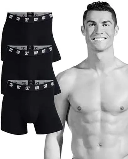 Cristiano Ronaldo i 5 Złotych Piłek: lata, kluby oraz rywalizacja z Messim