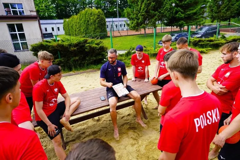 Jak czytać powołania do kadry: zasady selekcji, znaczenie list zawodników i kryteria wyboru trenera