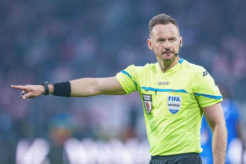 Jak zostać arbitrem